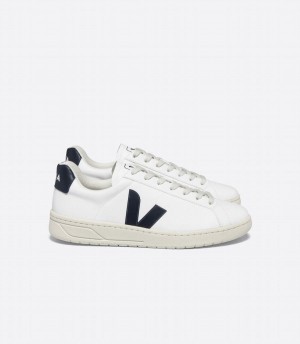 Women's Veja Urca Cwl Boat Low-Top Sneakers White Black | CHV5534PL