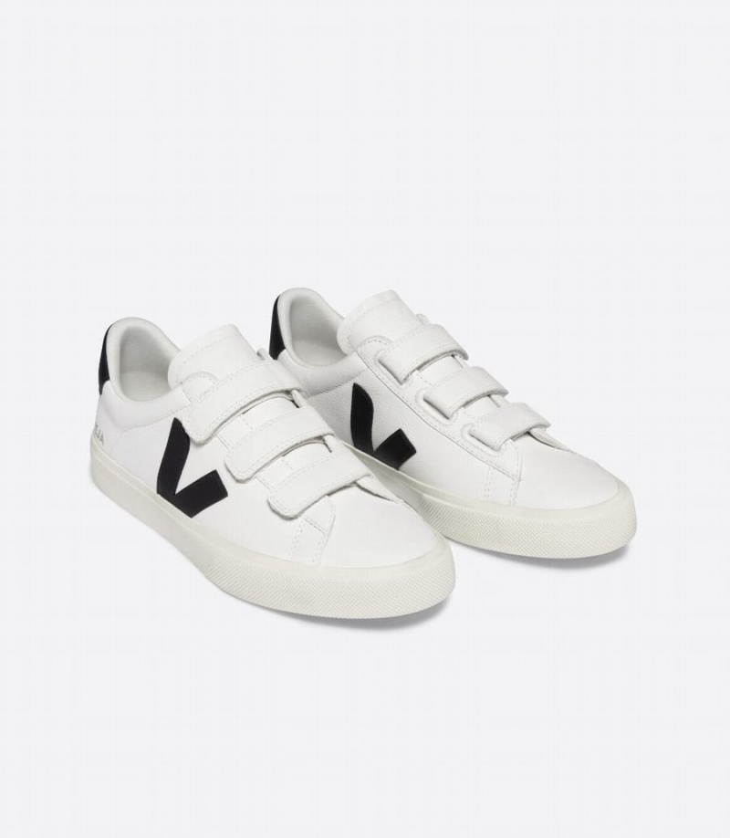 Men's Veja Recife Chromefree Leather Low-Top Sneakers White Black | RXR9830CP