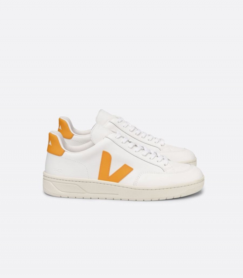 Men\'s Veja V-12 Leather Ouro Low-Top Sneakers White Yellow | CJY3728WR